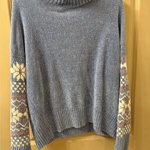Christian Siriano Blue and Cream Patterned Turtleneck Sweater